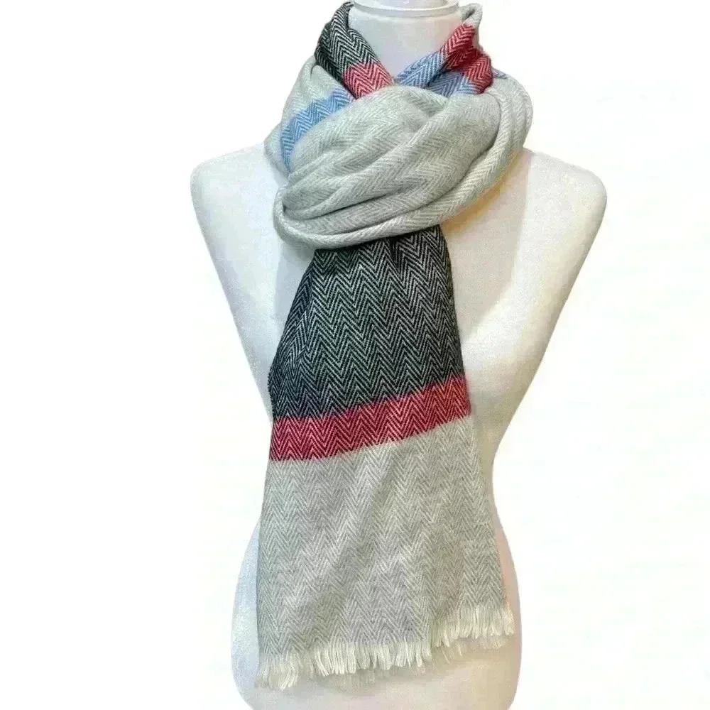Isaac Mizrahi New York rectangular scarf/shawl in a multi colored stripe